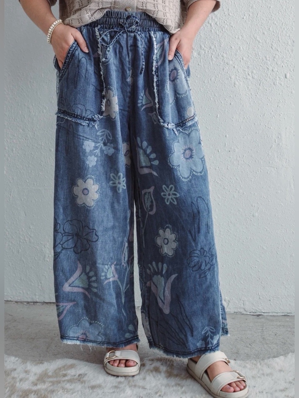 Easel Boho Chambray Tencel Floral Wide-Leg Denim Pants - Blue size Small